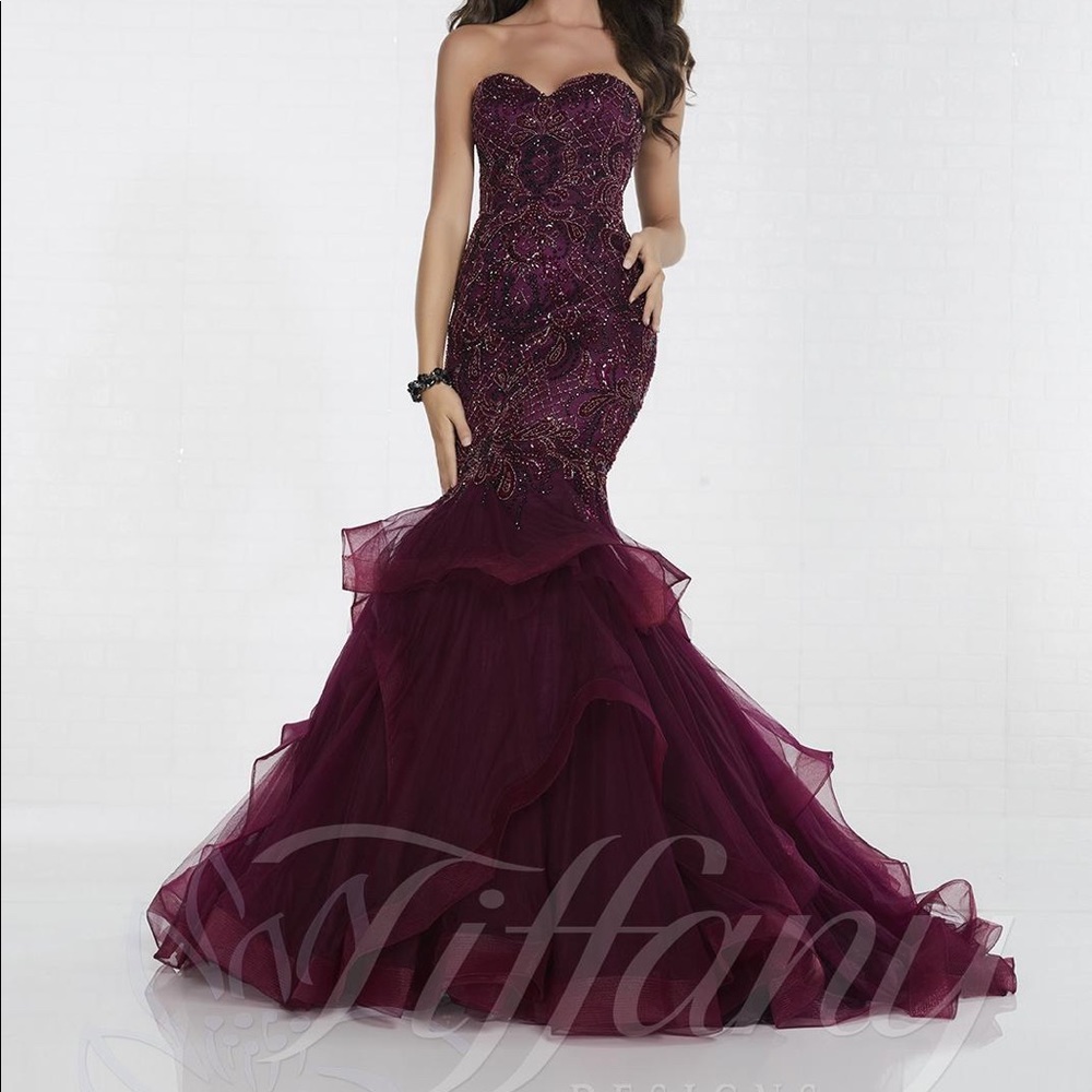 Mermaid style Merlot sz 8 prom / formal gown.